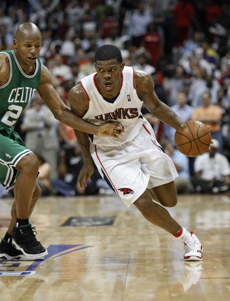 爱游戏手游凯尔特人队防守崩盘，惨遭对手狂轰猛炸，手机地址需要下载你们开发不会.的简单介绍