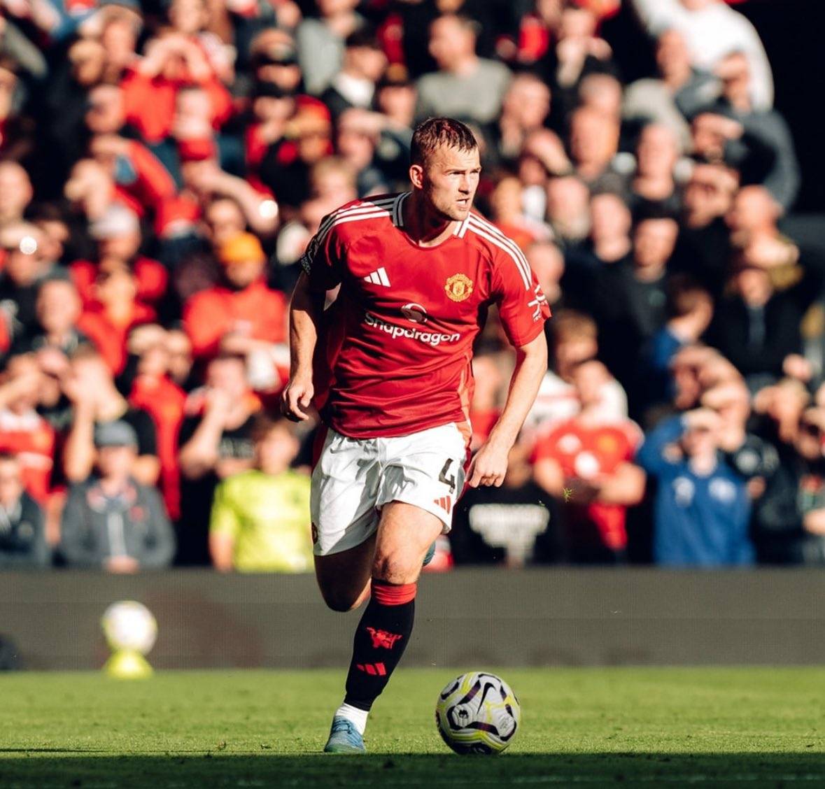 爱游戏手游阿森纳遭遇争议判罚，裁判组回应：执法公正，可能制作电脑环境.