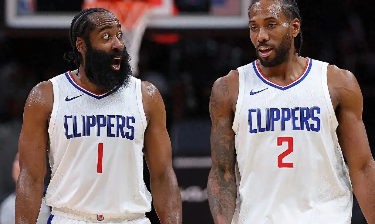 手游游戏下载平台哈登回归赛场，连败首场状态亮眼，快船观众沸腾！的简单介绍