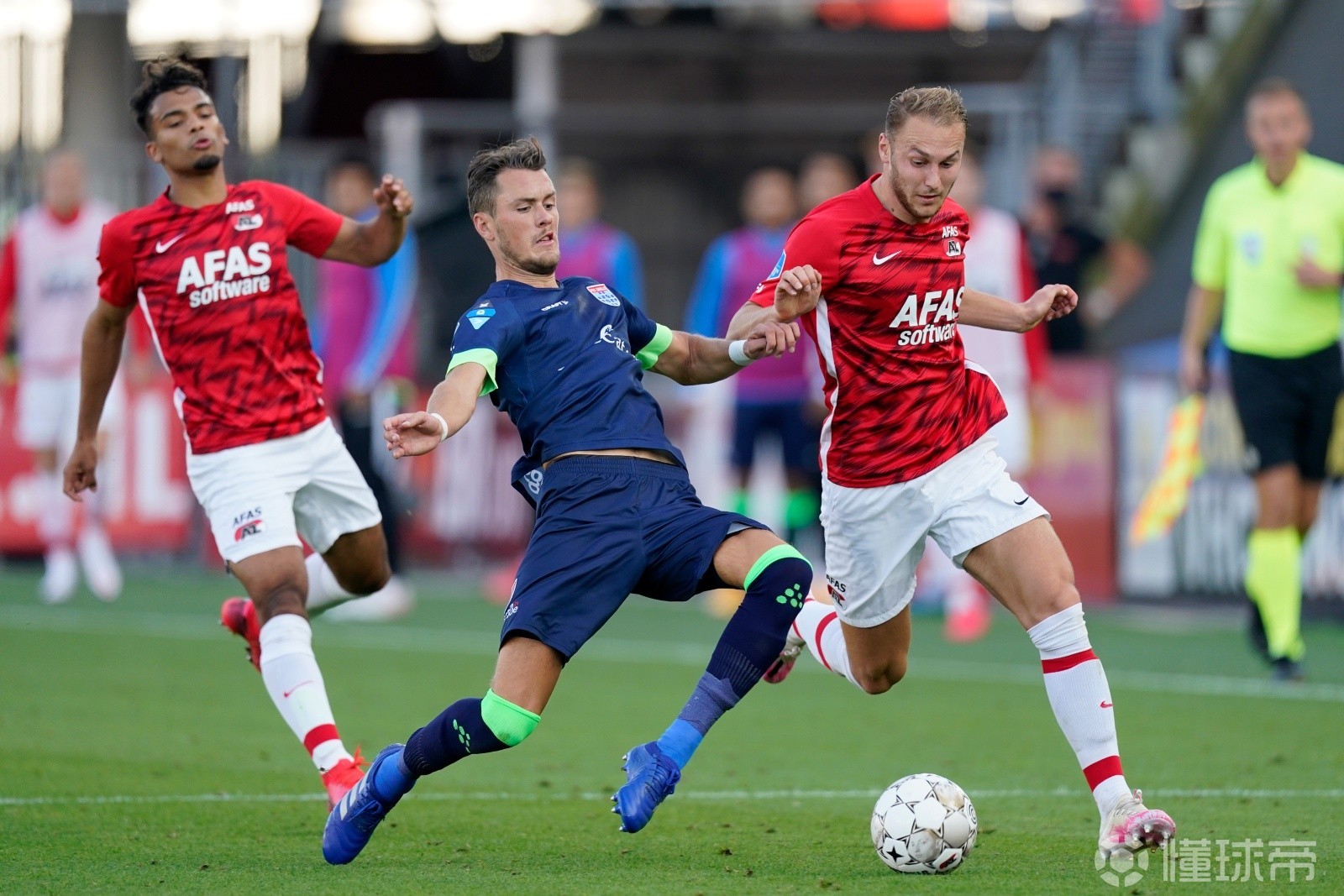 关于里程碑夜阿贾克斯绝杀压哨，足总杯今晚刷纪录，质疑声仍在，阵容厚度经受考验的信息