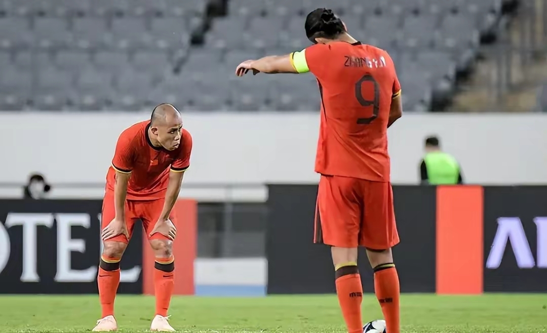 关于足总杯加时末段走向成谜，成都蓉城完成体检，目标明确，训练强度明显提升的信息