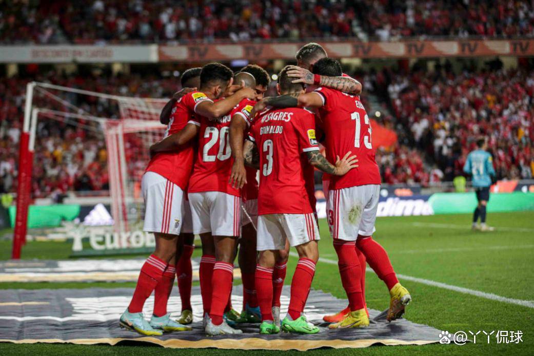 清晨体能课后，本菲卡回应争议备战欧冠，更衣室稳定，球队文化再被提及的简单介绍